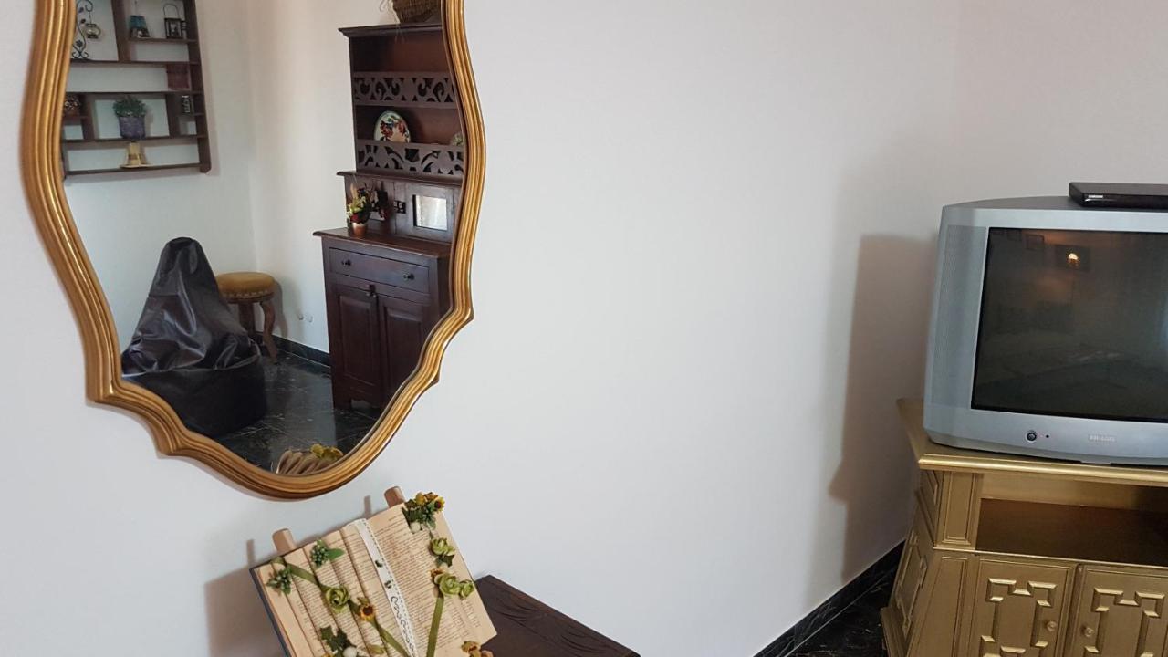 Apartamento La Casina Di Jo Siena Exterior foto